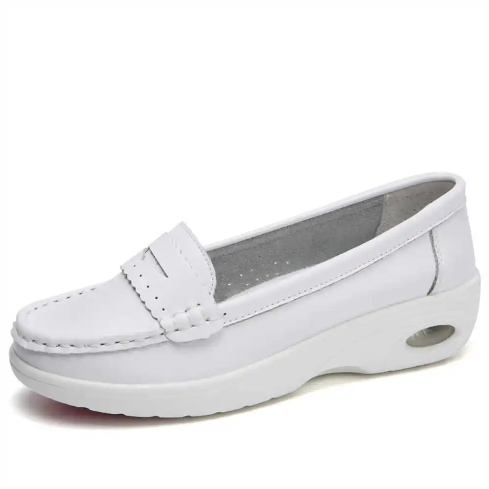 Thick Sole Slipon White Traine - Women Formal Wear Types reseña y precio