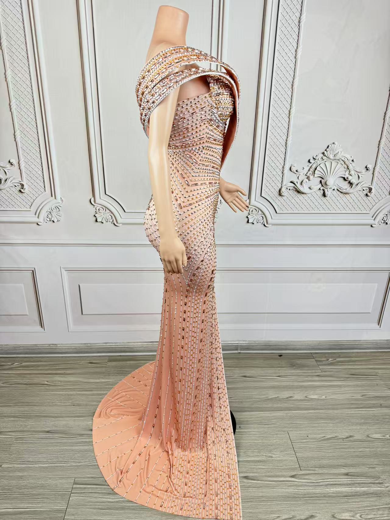 Xiangbin Sparkly Crystals Form - Women Formal Wear Photoshoot reseña y precio